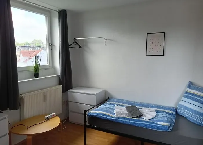 Stellas Monteurwohnungen דירה *